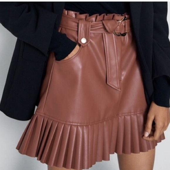 COPY - Zara Faux Leather Pleated Mauve Mini
Skirt, XSmall - Picture 1 of 7